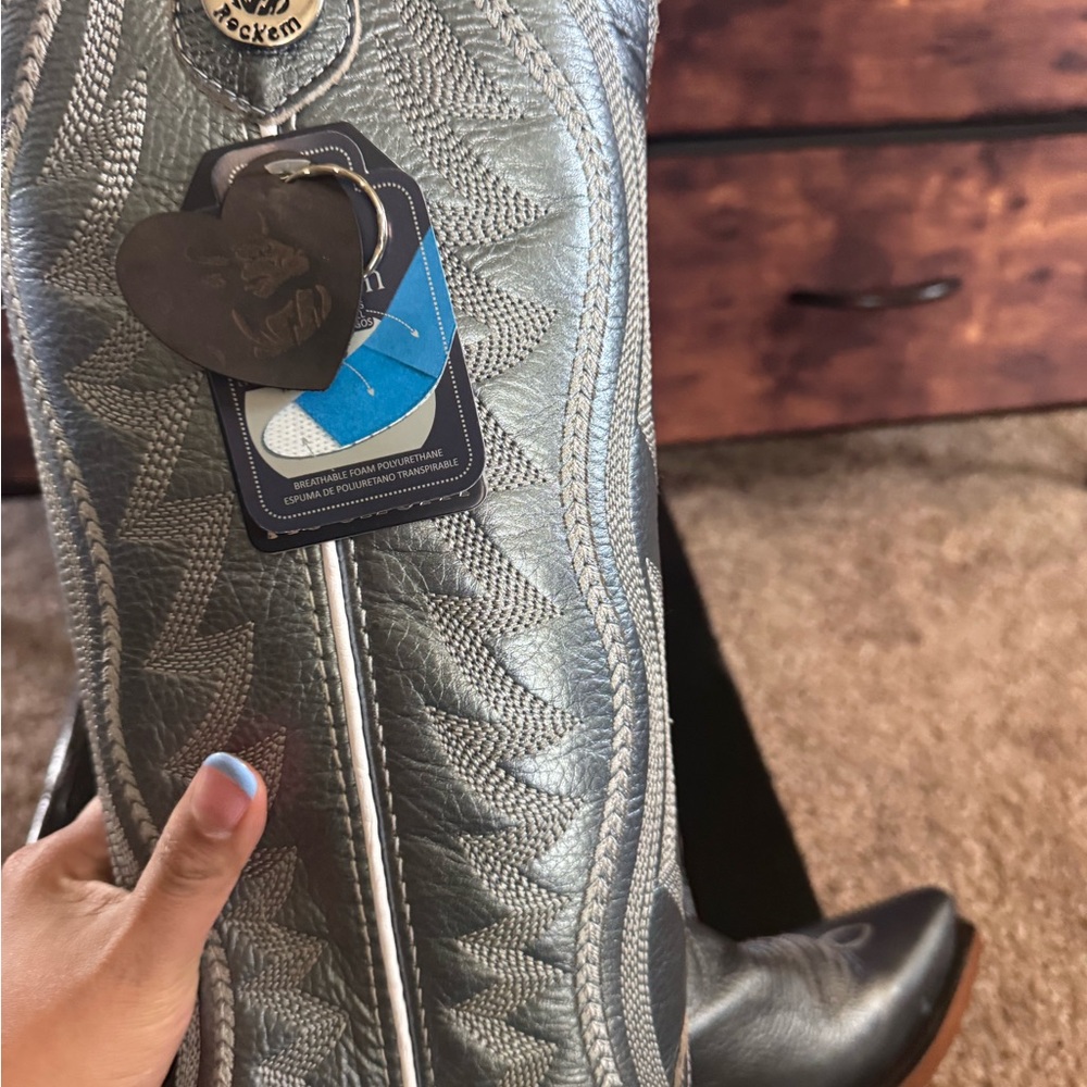 Silver Metallic Cowboy Boots - Picture 4 of 9